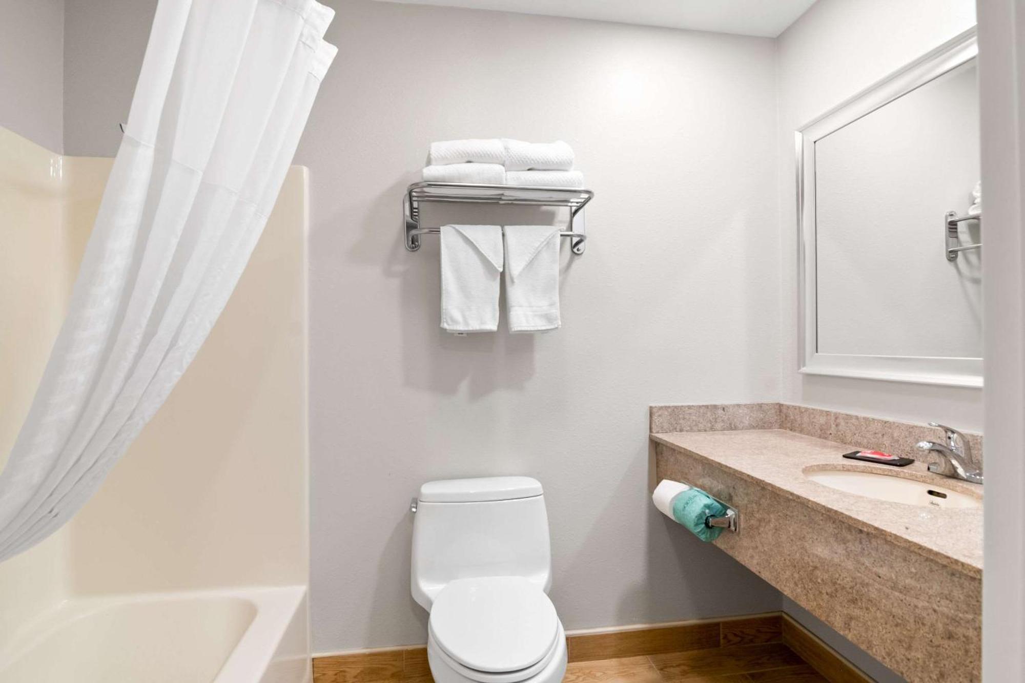 Econo Lodge Bethel - Danbury Εξωτερικό φωτογραφία